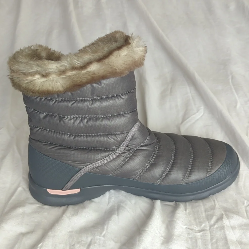 The North Face Women's Thermoball Microbaffle Bootie II - Picture 9 of 12